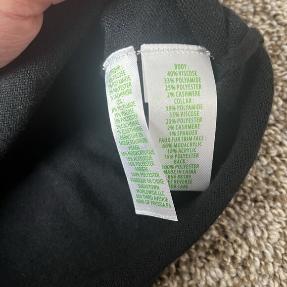 Lilly Pulitzer Off The Shoulder Alira Sweater Faux Fur Collar Size Medium Black - Picture 6 of 7